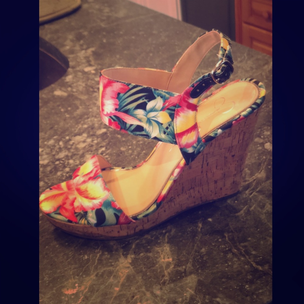 Jessica Simpson Jeisha Floral Tropical 🌸Wedge